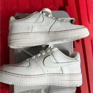 Nike Air Force 1 '07 White Sneakers